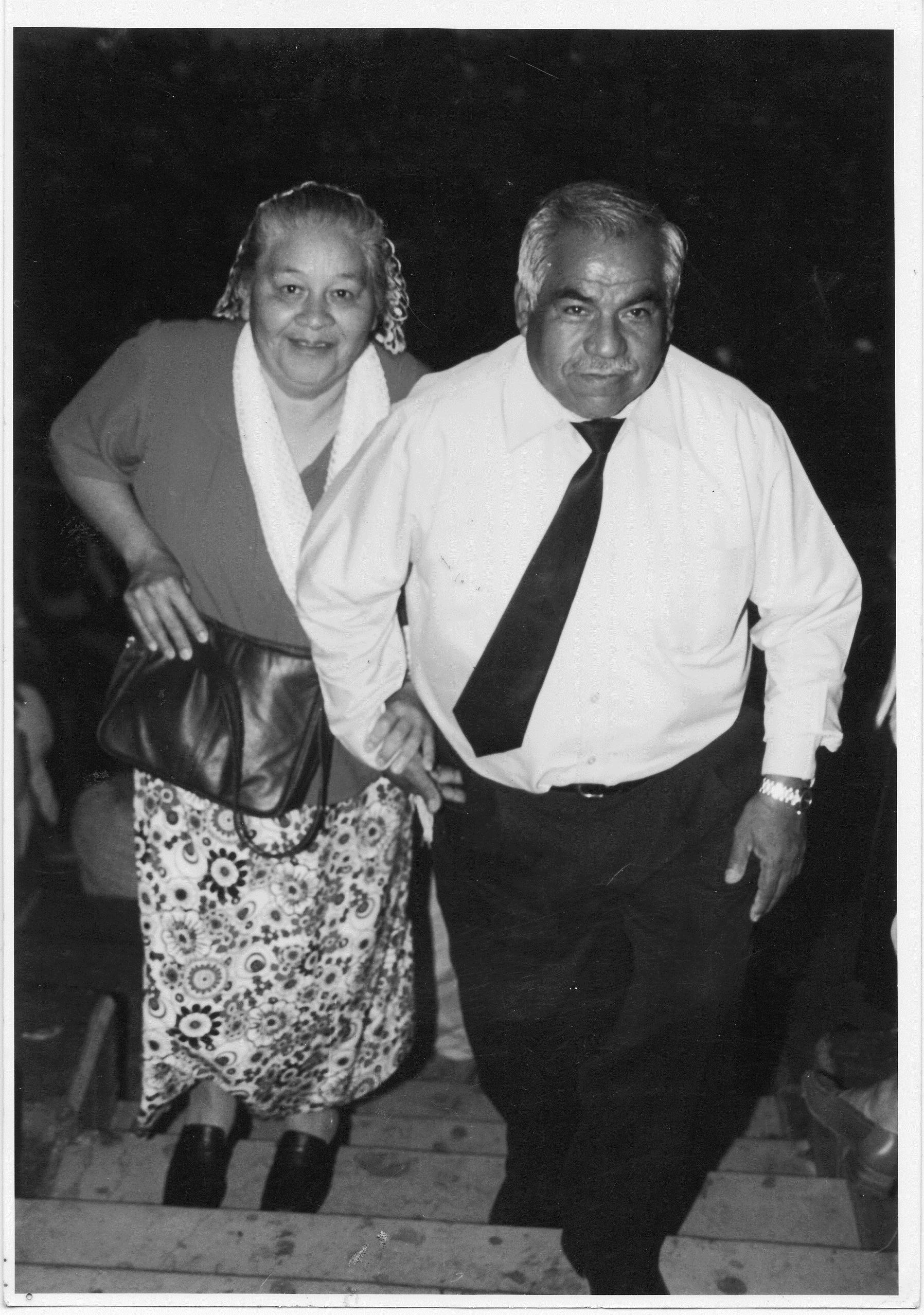 Victor Muñiz y Esposa.jpg