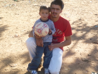 Archivo:Cerro, Luis Miguel con su hijo Luis Fernando.jpg
