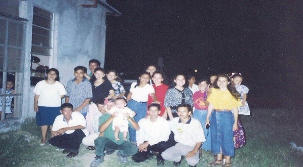 Archivo:Grupo de Jovenes de la 1a Matamoros apoyando la mision de la Pedro Moreno.jpg