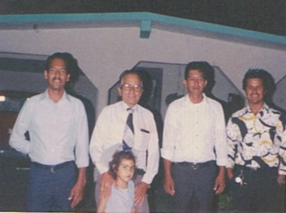 Archivo:El pastor Benjamin Leija con Antonio Martinez, Andres Gomez y Alfredo Esquivel.jpg