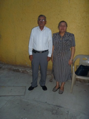 Archivo:Ministro J. Rosario Glez y su esposa.jpg