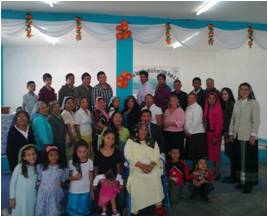 Congregación Huamantla, Tlaxcala, sentados al centro el pastor Cirilo Encarnación Carlos y su esposa Ma. Mercedes García Reyes (2011).jpg