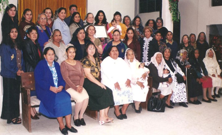 Fraternidad de señoras en el 2001