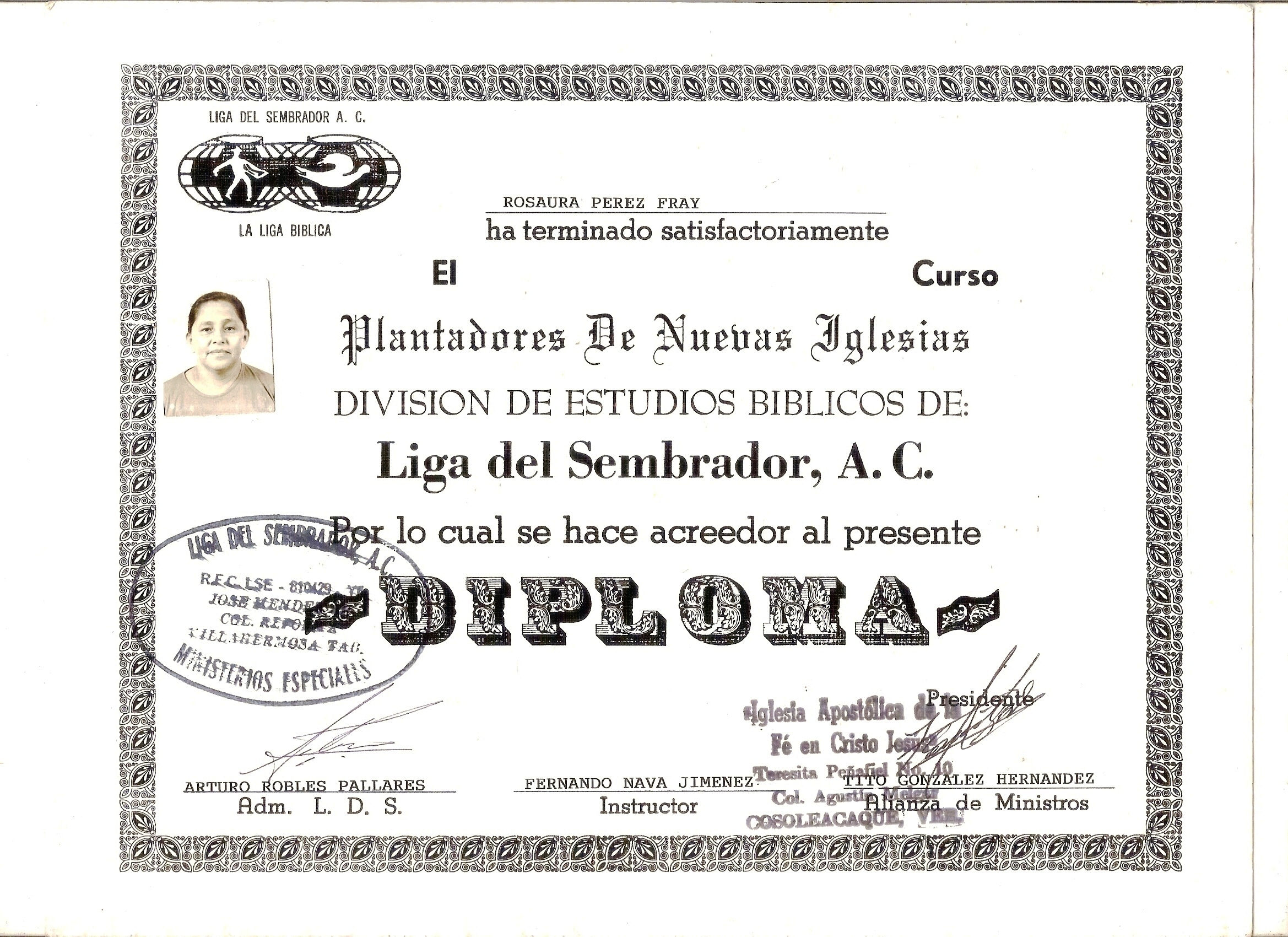 Diploma rosaura.JPG