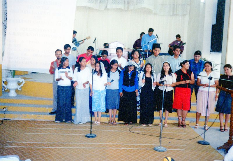 Archivo:2003 Participación de Jóvenes.jpg