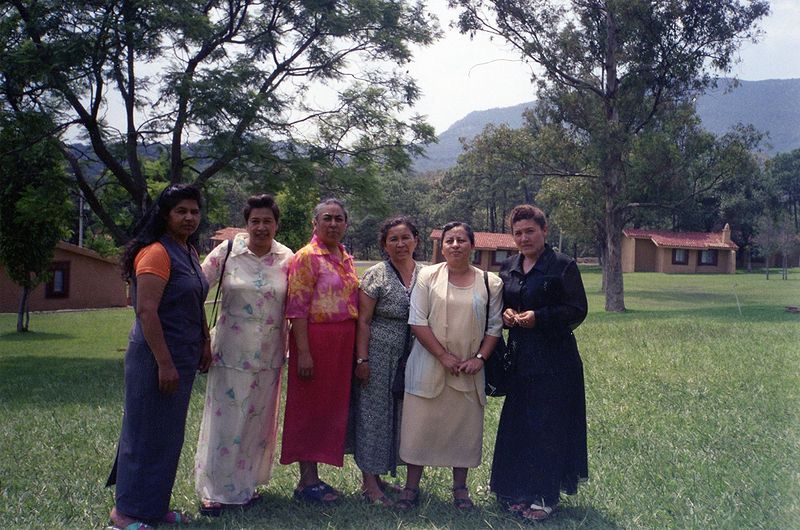 Archivo:1999 Campamento Nacional Señoras.jpg