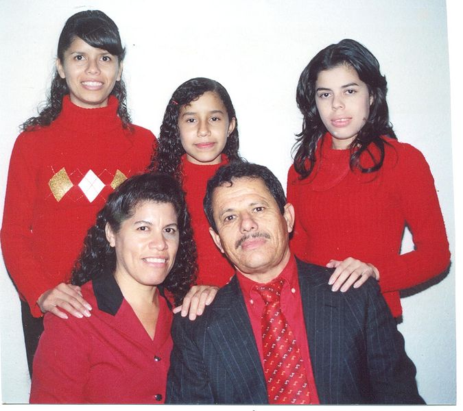Archivo:Familia Macias Garcia.jpg