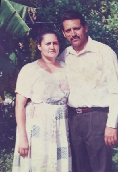 Archivo:Pastor Luis Bernal y su esposa.jpg