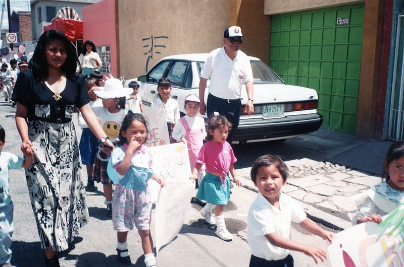 Archivo:1997 Marcha de la Victoria. Parvulitos.jpg