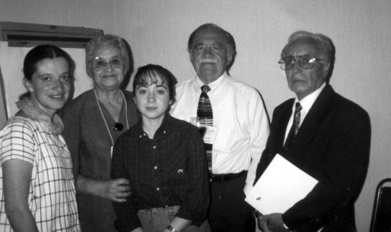 Archivo:Rev. Manuel J. Gaxiola Gaxiola, su esposa Gloria Figueroa Luna, su hija Miriam, su nieta y el Rev. Gilberto Jiménez (2) Ríos.jpg