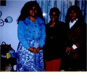 Tres señoritas 1a iglesia de Puebla- 1997- Dalia De los Santos Magaña, Xochitl Abrego y Elena Flores Blanco.jpeg