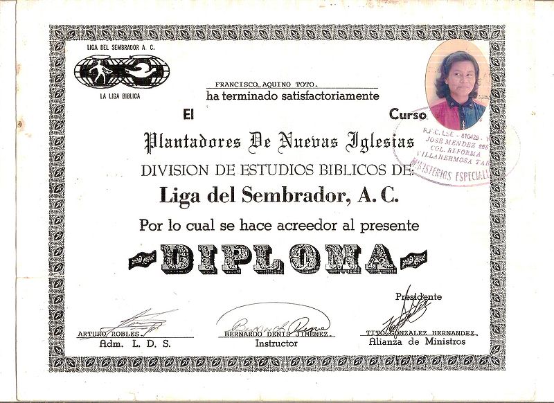 Archivo:Diploma francisca.JPG
