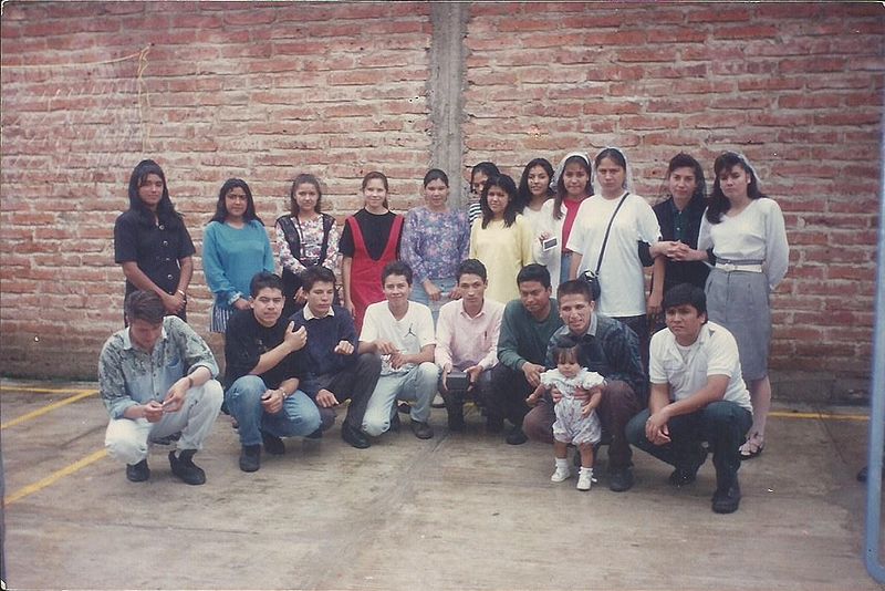 Archivo:Jovenes en el pastorado del hno. evelio rodriguez.jpg