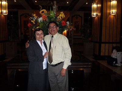 Pastor Macario Flores y Esposa