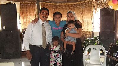 Pastor Rafael y Familia