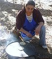 Hna. Rocio Zavala preparando gorditas cerro.jpg