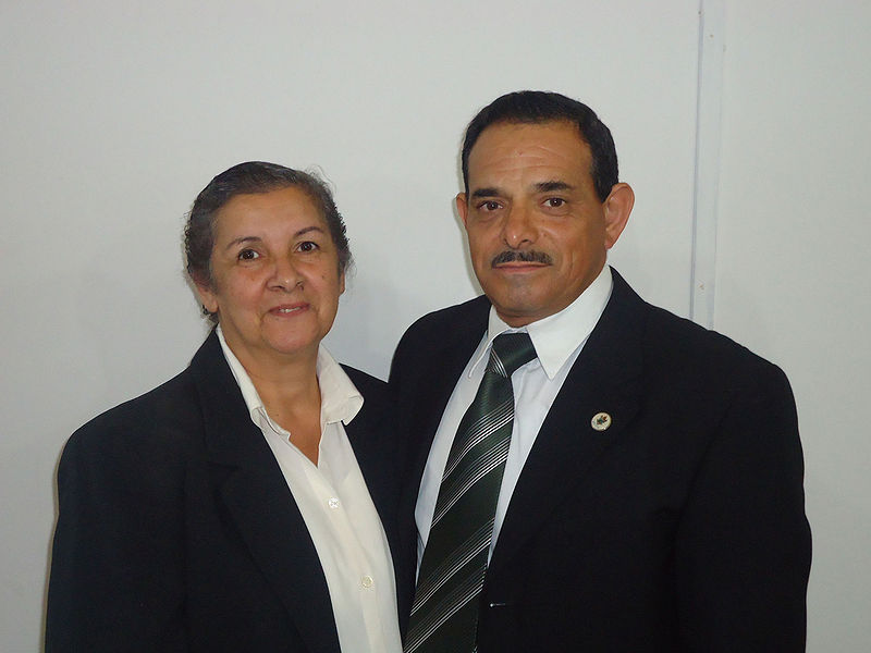 Archivo:Misionero Daniel Texeira y su esposa Mabel Agache.jpg