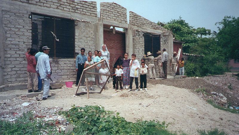 Archivo:Construccion del Nuevo templo (Pastor Miguel Orozco).jpg