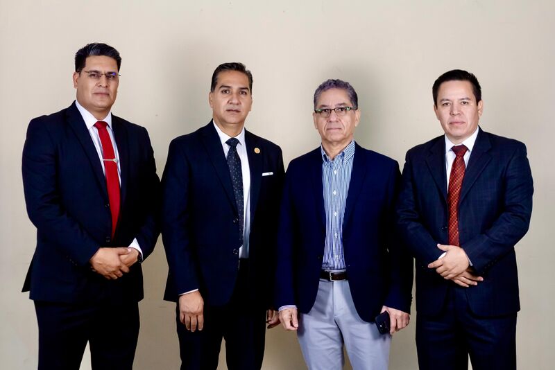 Archivo:Mesa Directiva.jpg